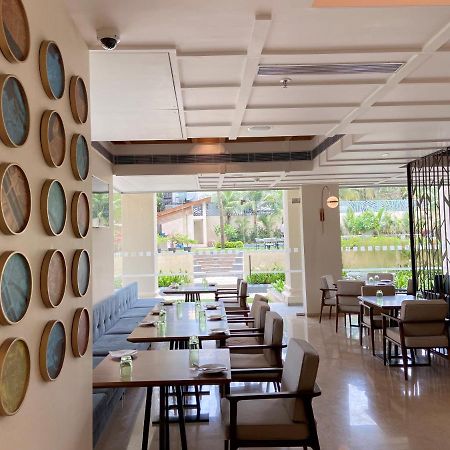 Holiday Inn Goa Candolim Exterior photo